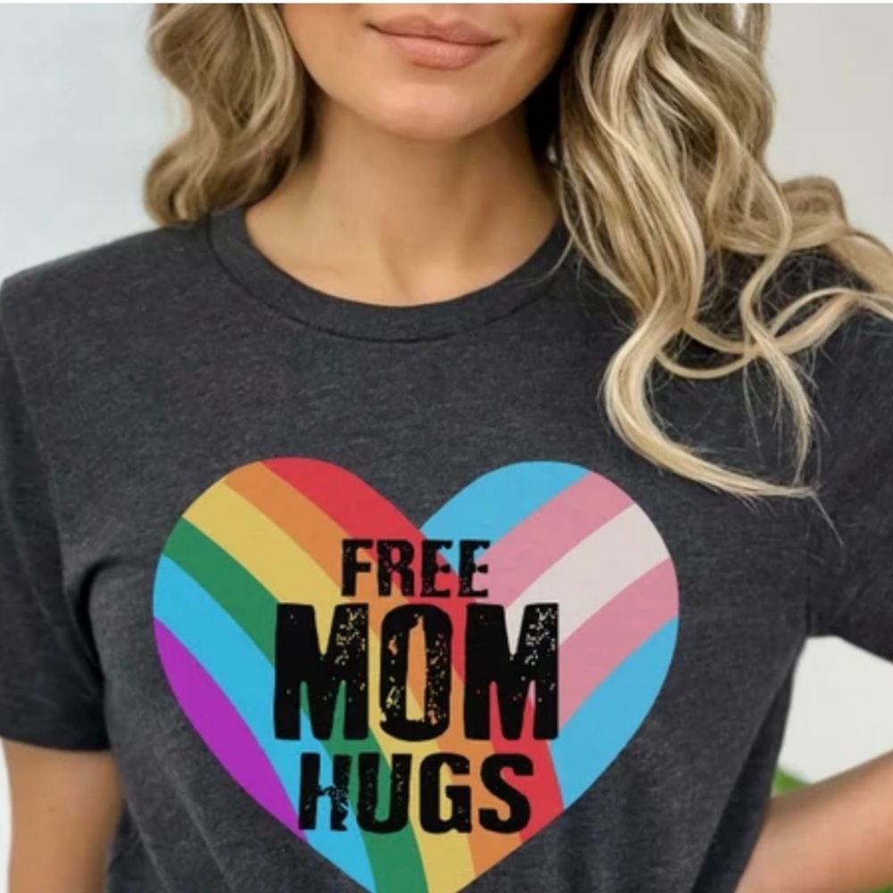 PRIDE Free Mom Hugs Tshirt 2XL